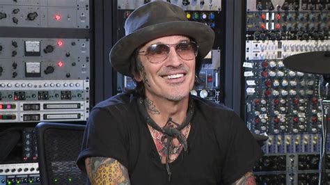 tommy lee nudo|Tommy Lee, 59, shocks fans as nude picture appears on his